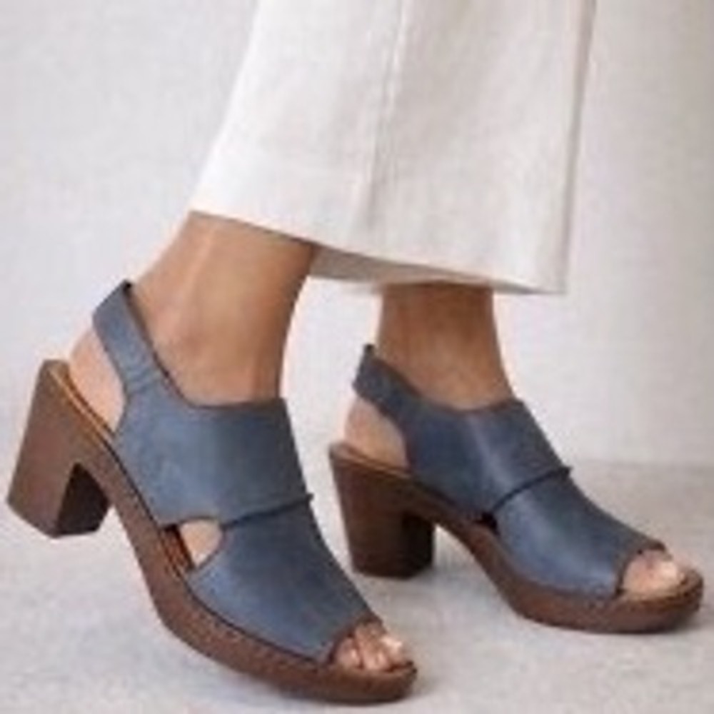 BORN Wekiva Leather Peep Toe Heel Slingback Sandals Blue Sz 9 Boho Artsy Office